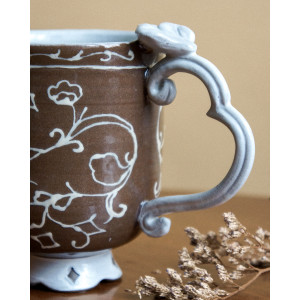 cats sharing a star - romantic anthracite mug