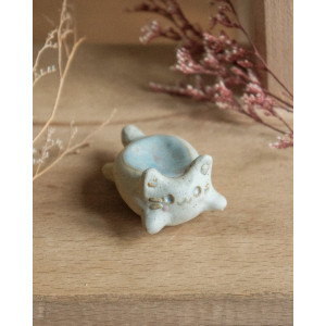 soothing cat - blue pyrite