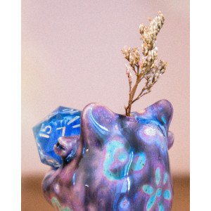 Galaxy Pink Soliflore Cat – Dice Holder