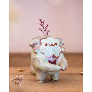 red and cream Soliflore Cat – Dice Holder