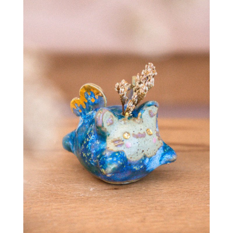 blue fairy cat - single-flower vase