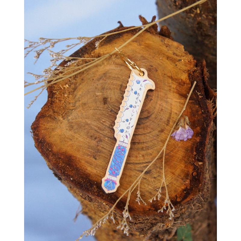 bread knife - earring pinewood